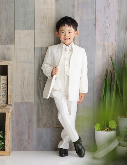 オフ白タキシード　110ｃｍ